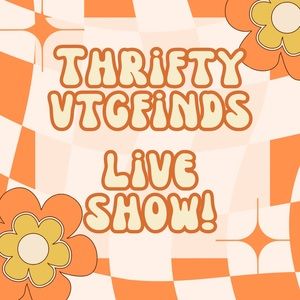 🪩✨VINTAGE LIVE SHOW✨🪩 like this to be notified when I go live!